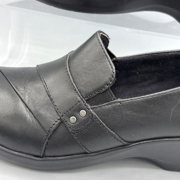 Clarks Collection Esha Marigold Women’s 9M Black Leather Loafers Slip-On Comfort - Picture 4 of 11